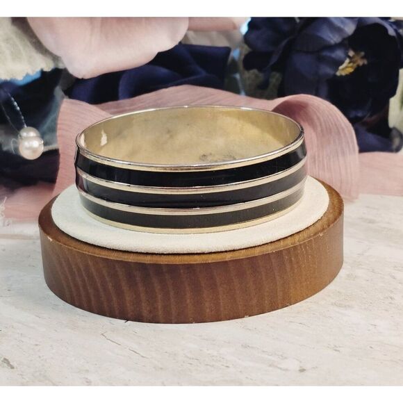 🔥$5/$25 Silver Black enamel Strips Bangle Bracelet - Picture 1 of 4